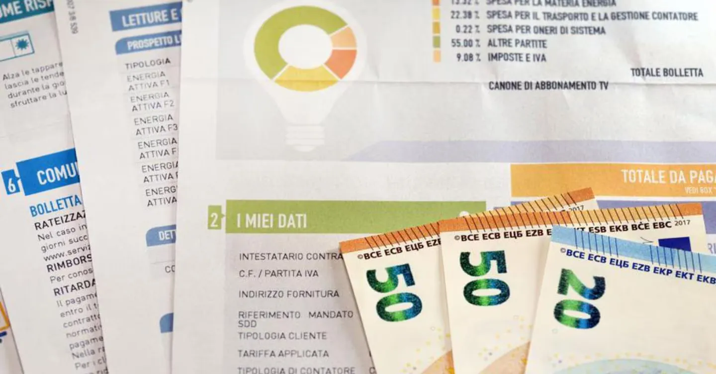 Bollette, dalla maggior tutela ai bonus - ecco come funziona per vulnerabili e fragili